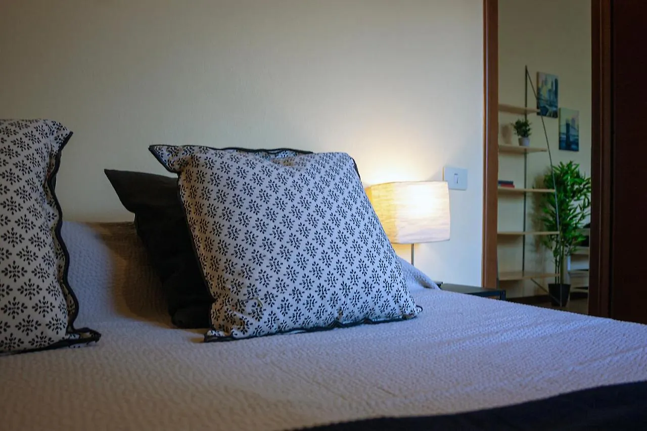 Shakira Apartments Parma
